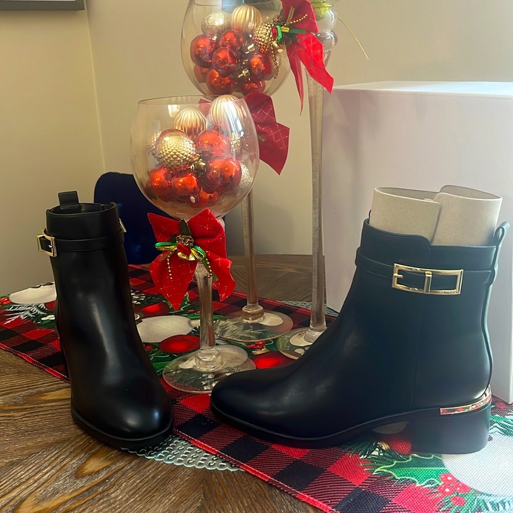 Selleing Brand New Calvin Klein Boots in the box